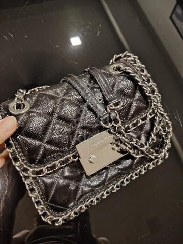 Michael Kors lamb skin handbag - photo 5 of 6
