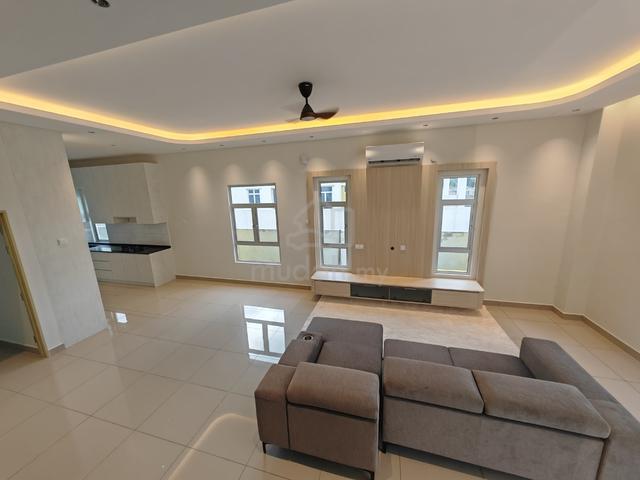 2 tingkat rumah teres baru di lunas , kedah RM1000 2