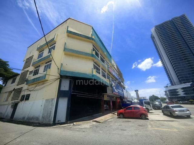 Kota Bharu 30'x80' ground floor corner lot with mezzanine floor 1