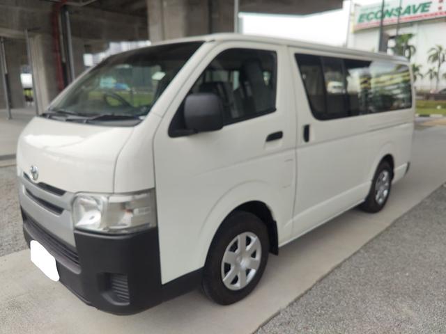 2014 Toyota Hiace 2.5 (M) Window Van 14 Seat - 1