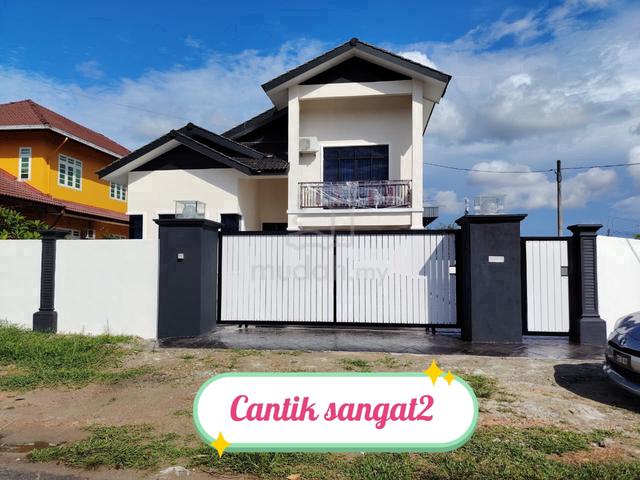 BANGLO BARU CANTIK 2 TINGKAT Gong Badak 1
