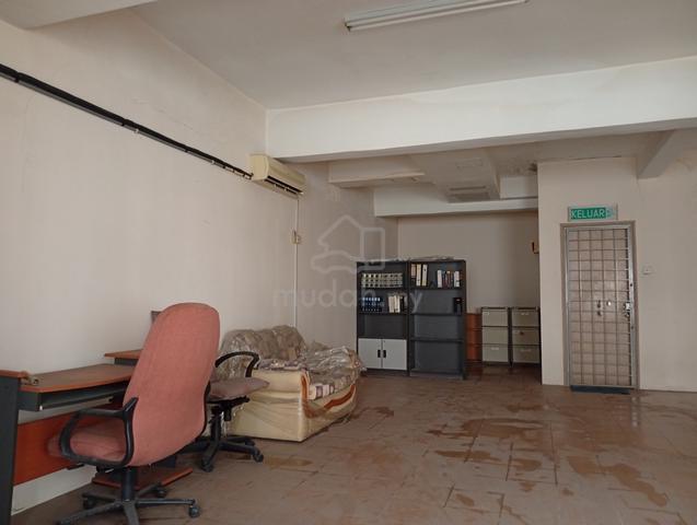 Shop to let Desa Aman Puri 1
