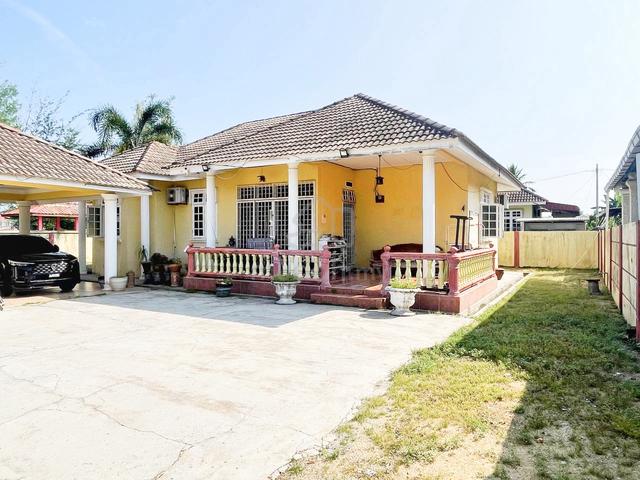 BANGLO TEPI SMK BADANG PANTAi CAHAYA BULAN 1