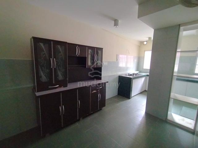 USJ 18 Double Storey Terrace Near LRT for Rent!! 5