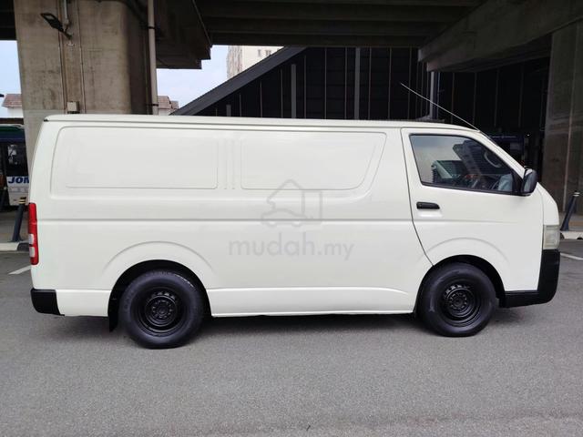 2009 Toyota Hiace 2.5 (M) Panel Van - 4