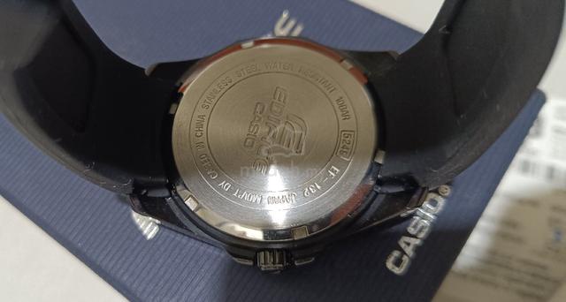 Casio Edifice EF-132 - Like new condition  - photo 5 of 6