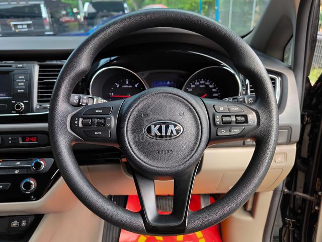 Kia GRAND CARNIVAL 2.2 D 2PwDOOR PERFECT WARRANTY - 4