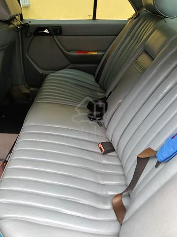 1989 Mercedes Benz 230 2.0 W114 (A) - 4