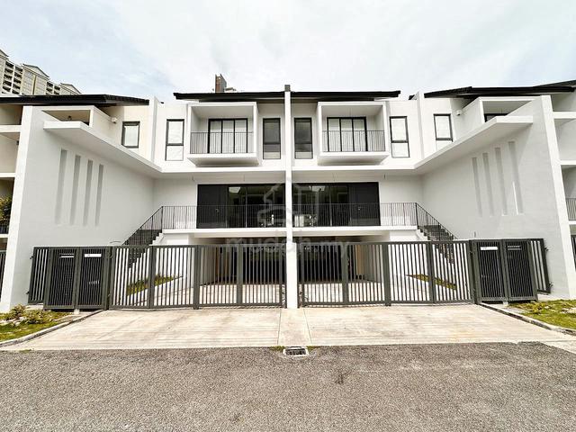 Vilaris Courtyard 3 Storey Gated Guarded, 3940sqft, Batu Uban 1