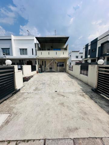 2-Storey House @ Tmn Setia Indah (End Lot)/ Ready to move in condition 1