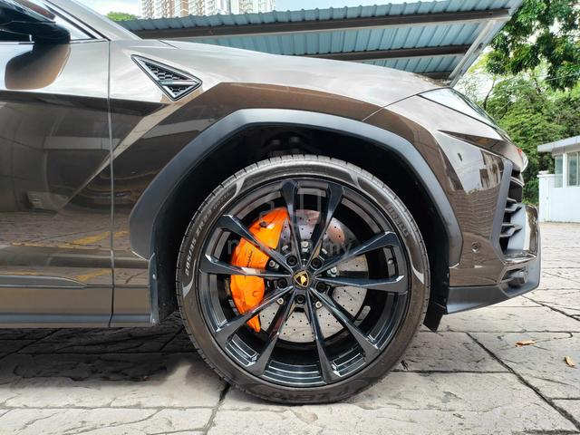 2022 Lamborghini URUS 4.0 CARBON 13K MILES - UNREG - 4