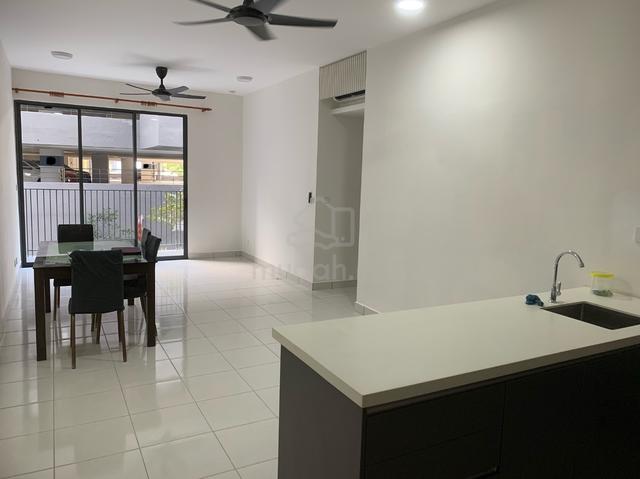 E Island Lake Haven 1