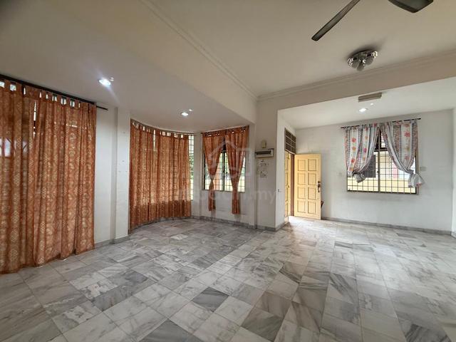 TAMAN RIA INDAH Double Storey Semi D House 1