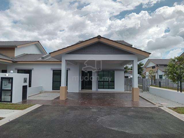1 storey Linked SemiD End Lot Taman Nusa Cinta Bandar Setia Fontaines 1