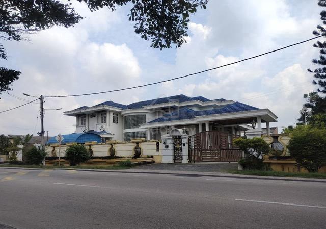 Banglo Mewah 2 Tingkat Tepi Jalan Utama di Taman Uda 1
