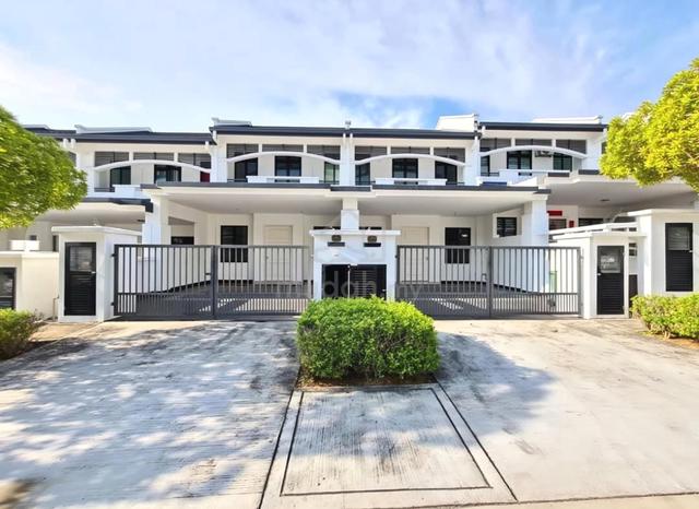 [22x70|F.Loan|C. Back RM100k]2 Sty Cradelton Eco Majestic Semenyih 1