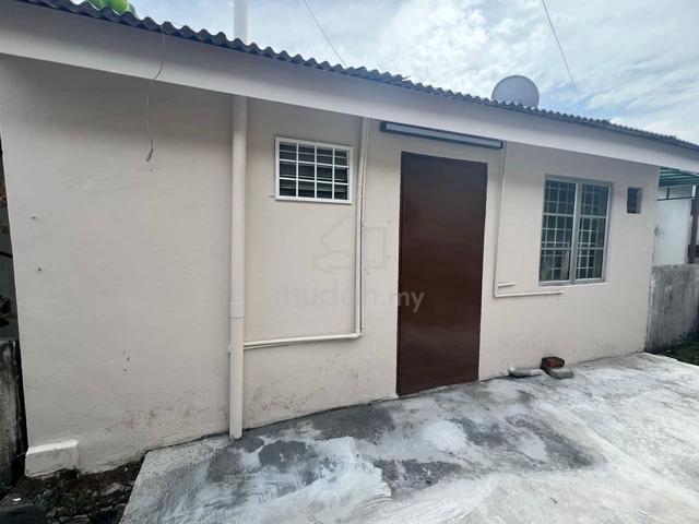 Puchong Landed House 3R1B BASIC UNIT Bandar Kinrara 1
