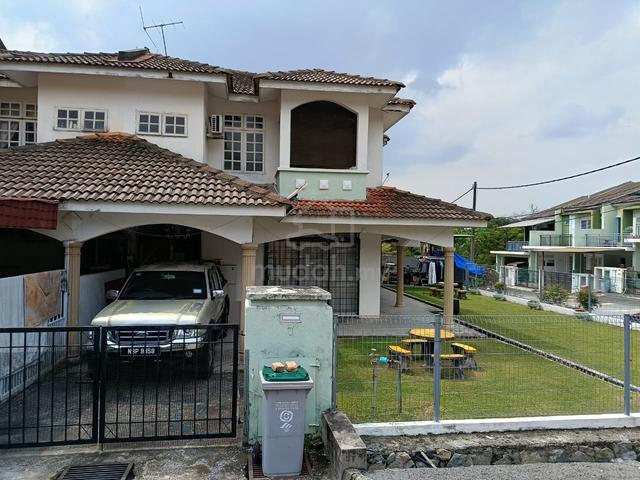 Rumah teres corner lot 1