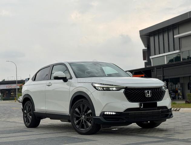 2025 Honda HR-V 1.5 V (A) 24k Under Warranty - 1