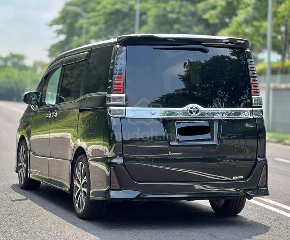 2019 Toyota VOXY 2.0 ZS KIRAMEKI II (A) - 3