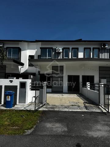 Selangor Telok Panglima Garang 1.5-Storey Terraced House For Rent 1