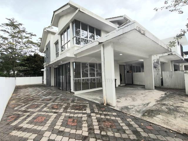 Corner Lot 2sty Teres Gated Guarded Naza TTDI Dhania, Kajang 1