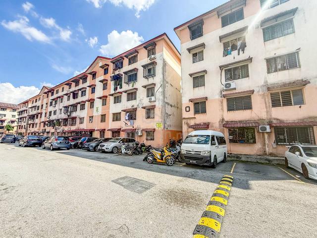 Apartment Lestari (Damansara Damai) 1