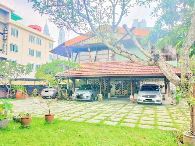 PRIME LOCATION_Double Storey Bungalow House KL 1