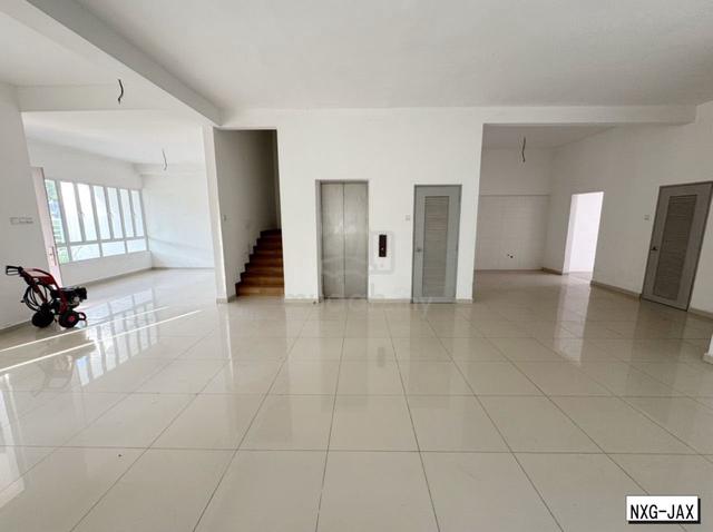 BELOW MARKET!! Canary Garden Bandar Bestari Klang 3-Storey Semi-D 1