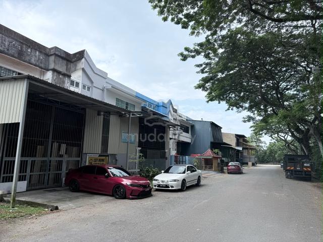 Kulai, Jalan Putri 1.5 Storey Factory Rent,Kulai 1