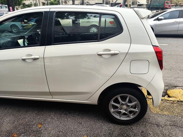 2015 Perodua AXIA 1.0 G (A) - 4