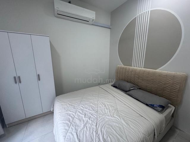 One Equine Middle Room for Rent in Taman Equine Area 1
