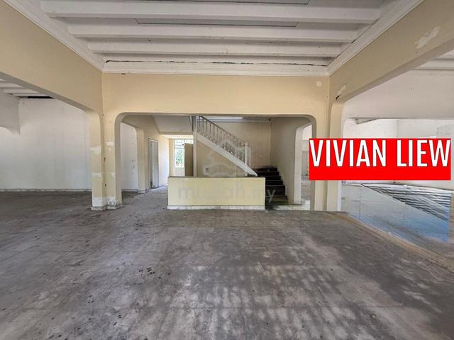 2 Storey Rare Commercial use Bungalow Rent at Gurney Georgetown Main 1