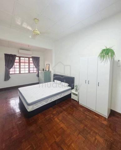 Middle Room, SS24 Taman Megah, Kelana Jaya PJ Corner House [Mix Unit] 1