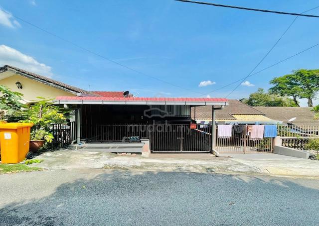 BELOW MARKET VALUE! Single Storey Terrace Seksyen 2 Shah Alam 1