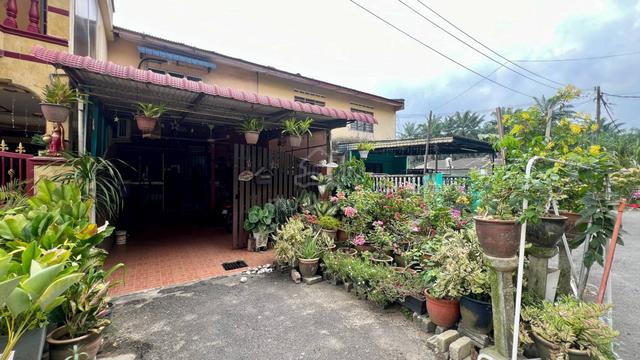RENOVATED+NICE UNIT 2-Storey Terrace Taman Emas Kapar 1