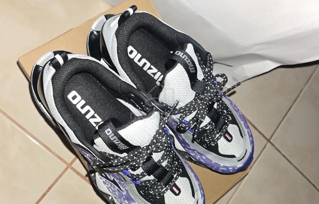 Bought brand new at Mizuno Tokyo, Japan! 🇯🇵 - photo 4 of 6