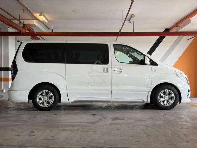 2018 Hyundai GRAND STAREX 2.5 ROYALE DELUXE (A) - 3