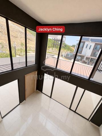 Banyan Valley |Gated & Guarded|Corner Superlink | 3 Storey | 1