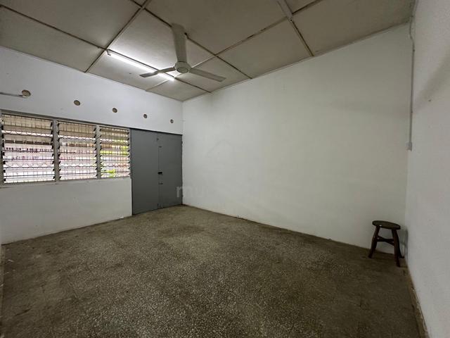 [FOR SALE] Taman Bersatu, SP - 1-Storey Semi-D End Lot with Big Land 1