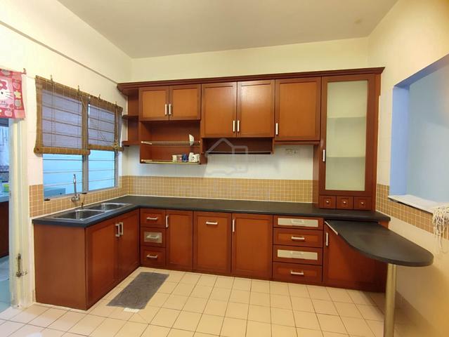 Partial Furnished For Rent! Double Storey 22x75! Kota Kemuning, Tainia 1