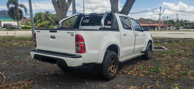 2015 Toyota HILUX 2.5 G VNT DOUBLE CAB (A) - 3