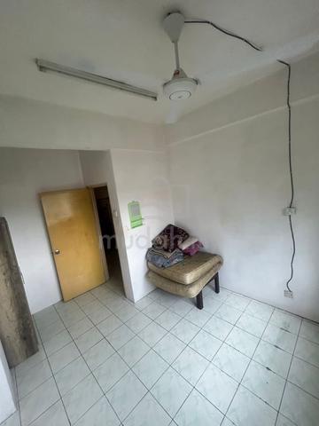 Pangsapuri Damai Mewah A 1