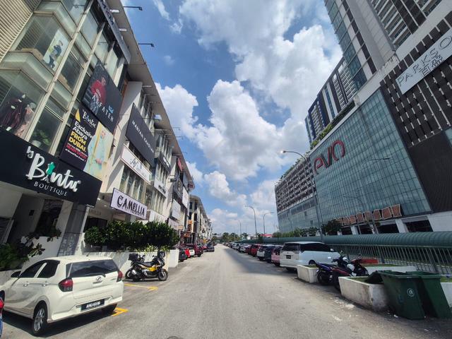 4 Storey Shoplot at Bangi Sentral For Sale. 1