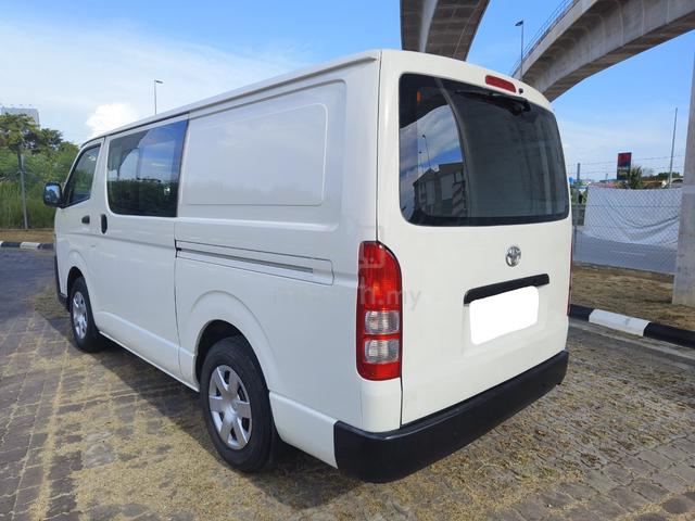 2017 Toyota HIACE 2.5 (M) Semi Panel Van - 4