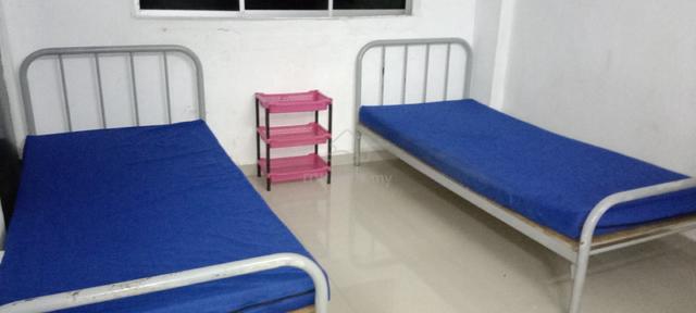 Bilik Untuk Disewa (Perempuan) 1