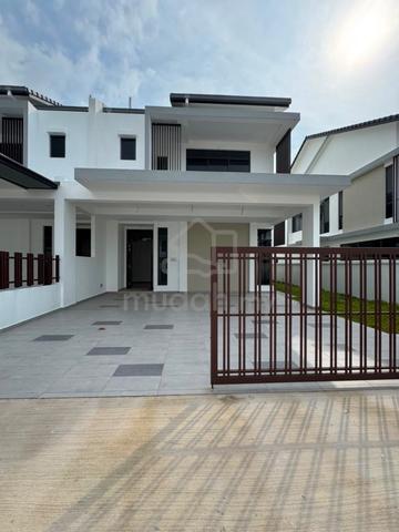 Horizon Hills The Woodlands / Double Storey Cluster House 1