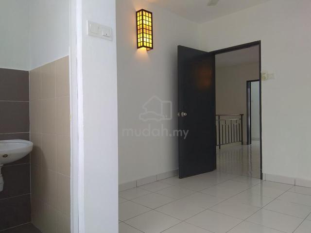 beautiful 2sty terrace house semenyih parklands semenyih selangor 1