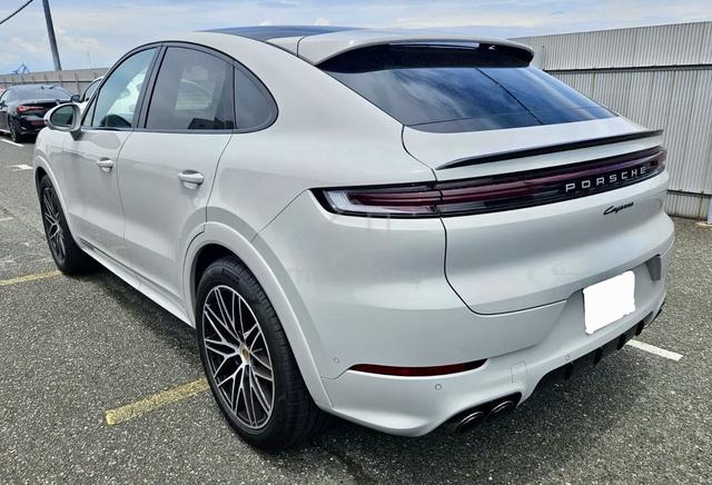 2024 Porsche CAYENNE 3.0 Crayon Cayenne Coupe NEW - 4