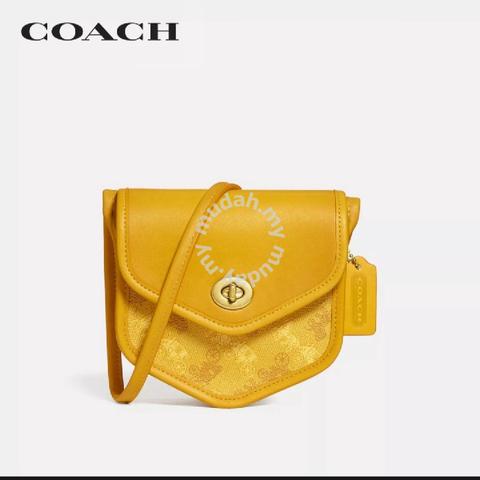 100% original Coach women turnlock flap pouch bag - Bags & Wallets for sale  in Puchong, Selangor